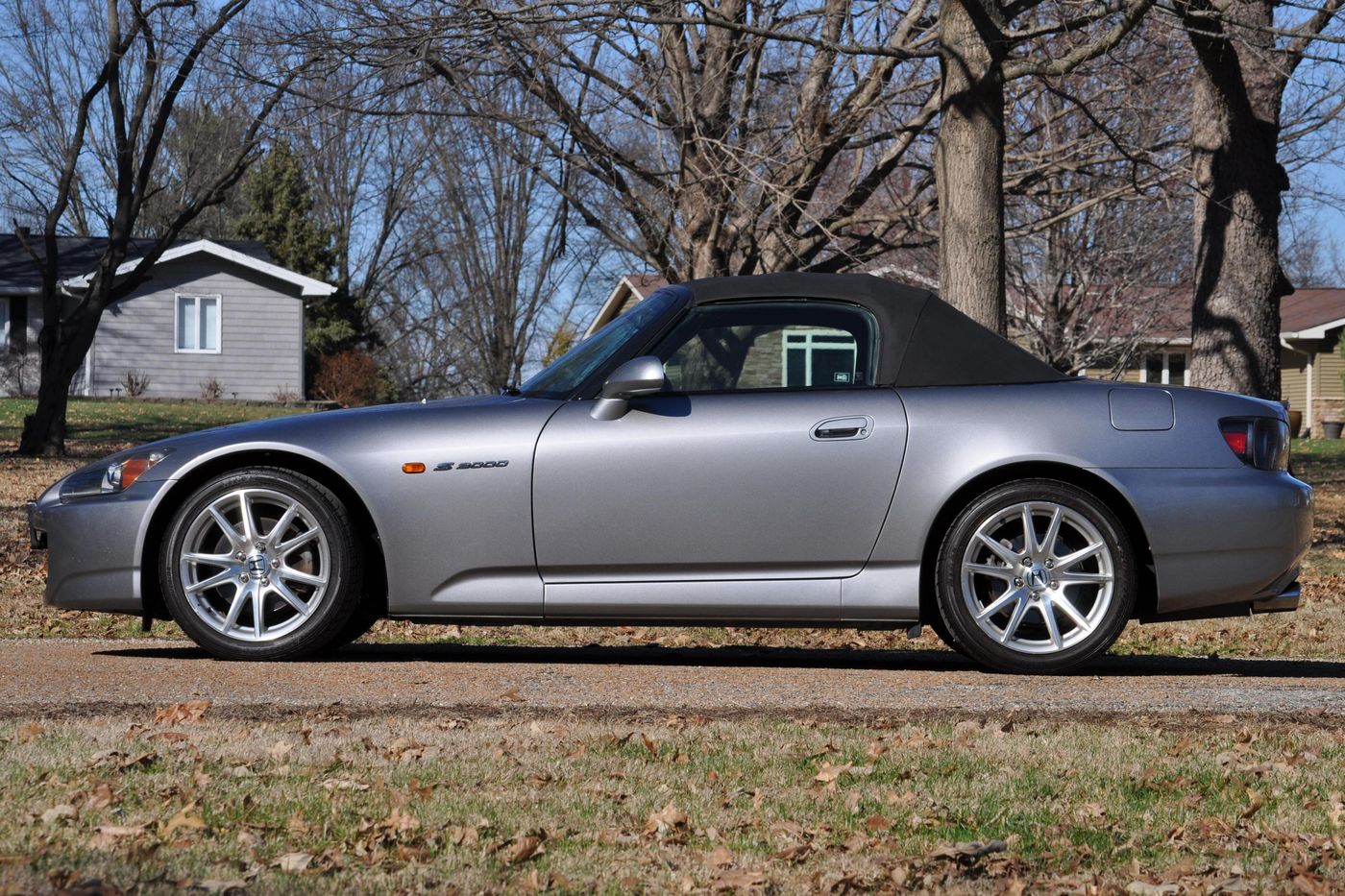 2004 Honda S2000 — view 3