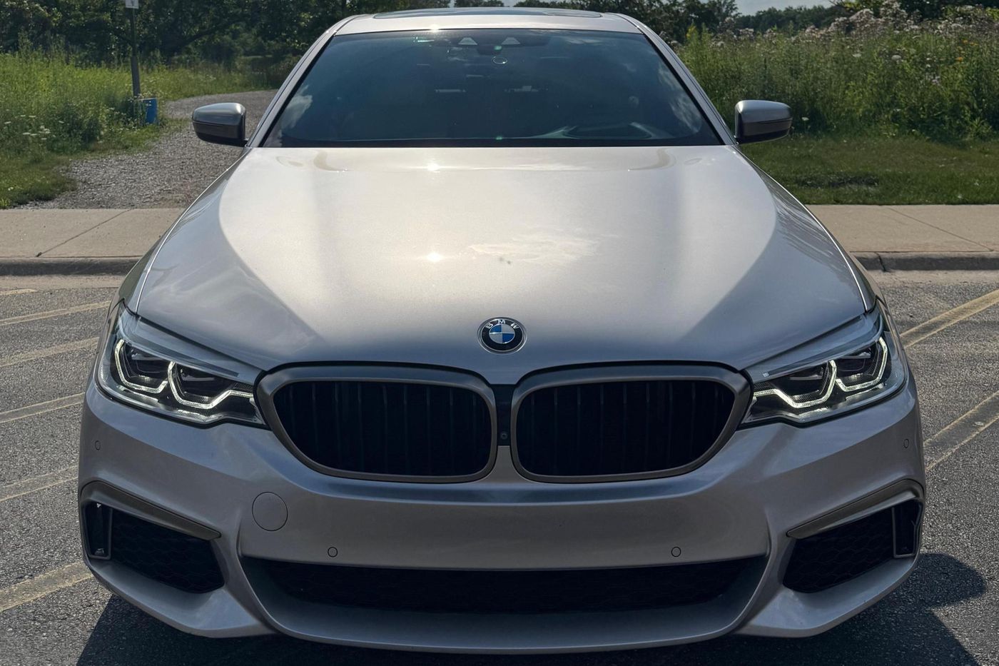 2018 BMW M550i xDrive — view 2