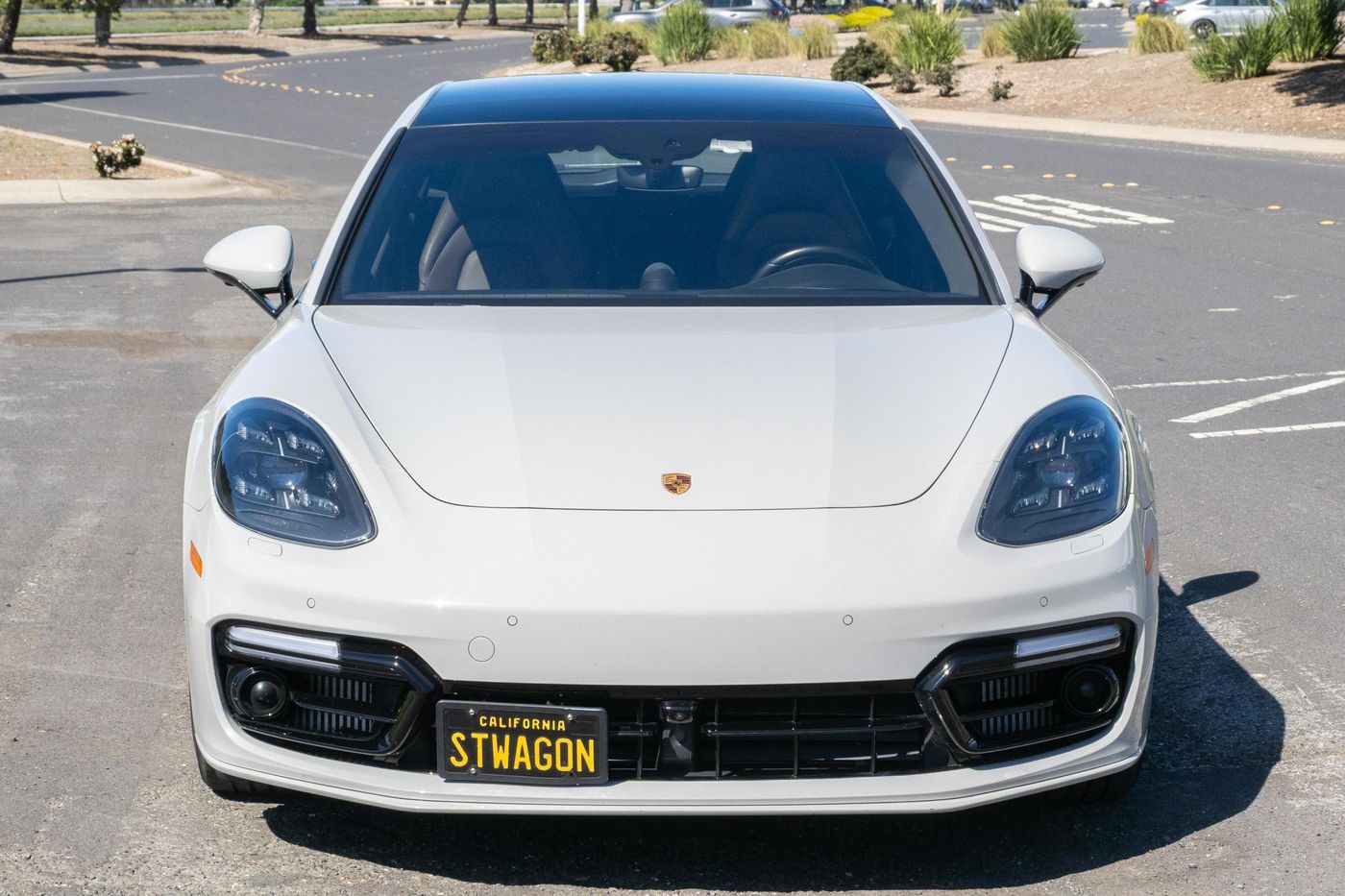 2018 Porsche Panamera 4S Sport Turismo — view 2