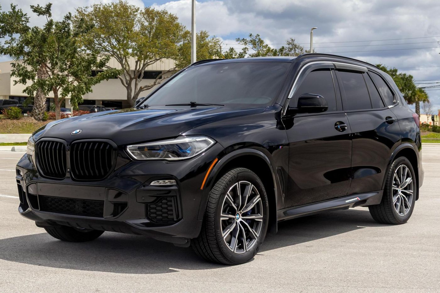 2020 BMW X5 M50i