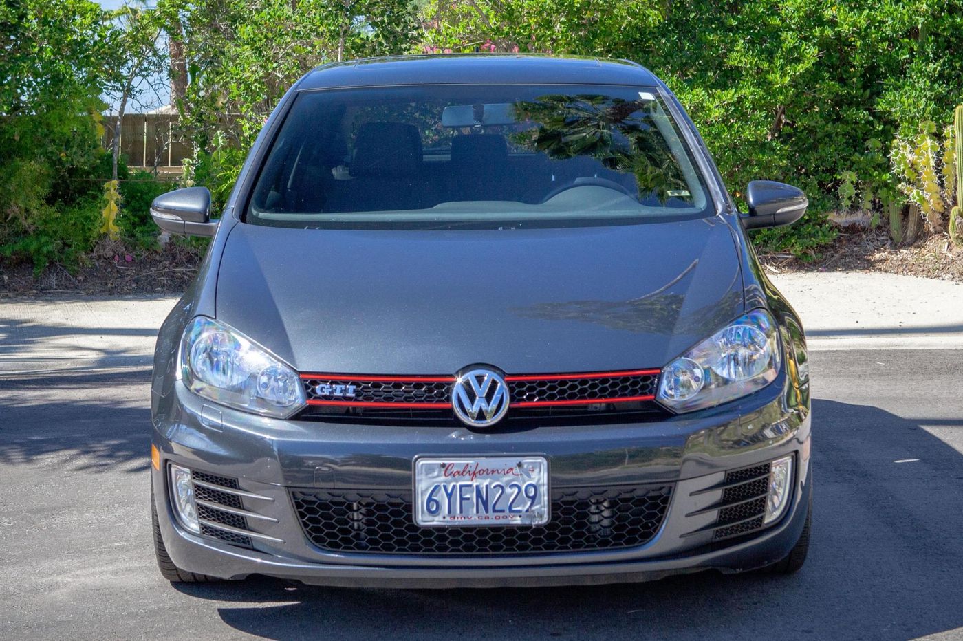 2012 Volkswagen GTI — view 2