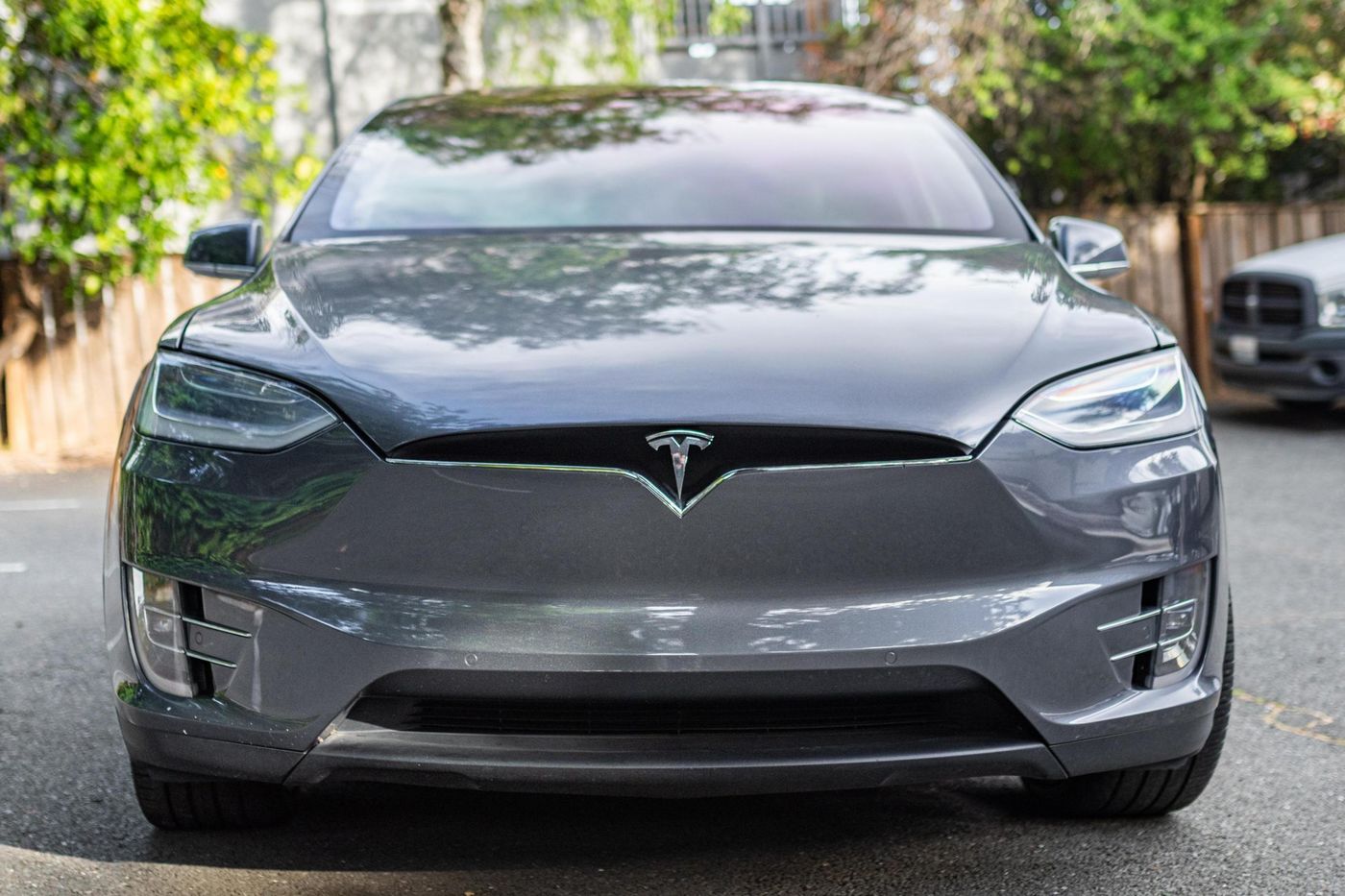 2019 Tesla Model X Standard Range — view 2